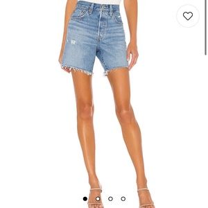 Levis 501 Mid Thigh Short in Luxor Street